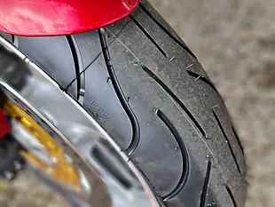Used 2004 Yamaha R1 5VY Red - Interior and Exterior details 14