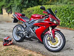 Used 2004 Yamaha R1 5VY Red - Interior and Exterior details 3