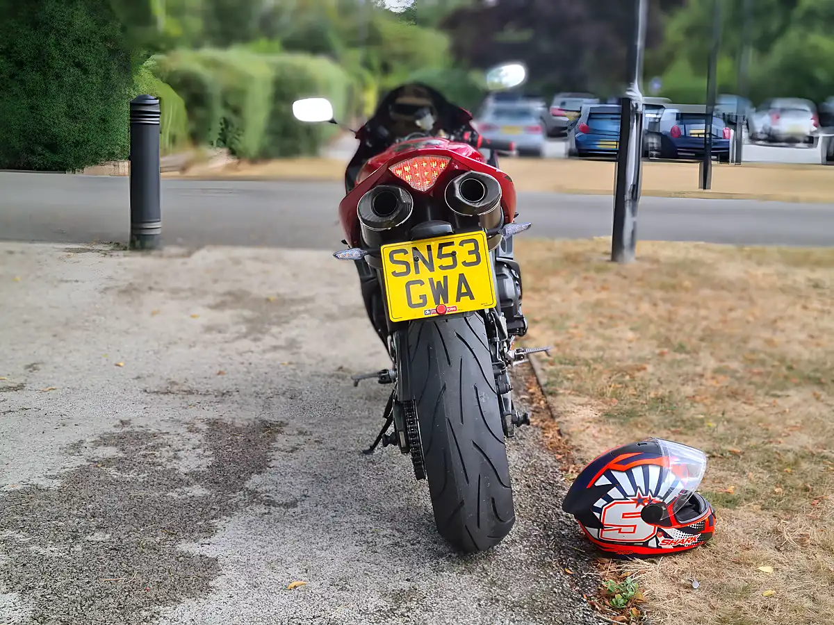 Used 2004 Yamaha R1 5VY Red - Interior and Exterior details 6