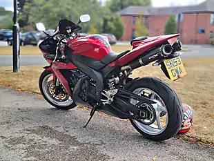 Used 2004 Yamaha R1 5VY Red - Interior and Exterior details 7