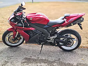 Used 2004 Yamaha R1 5VY Red - Interior and Exterior details 8