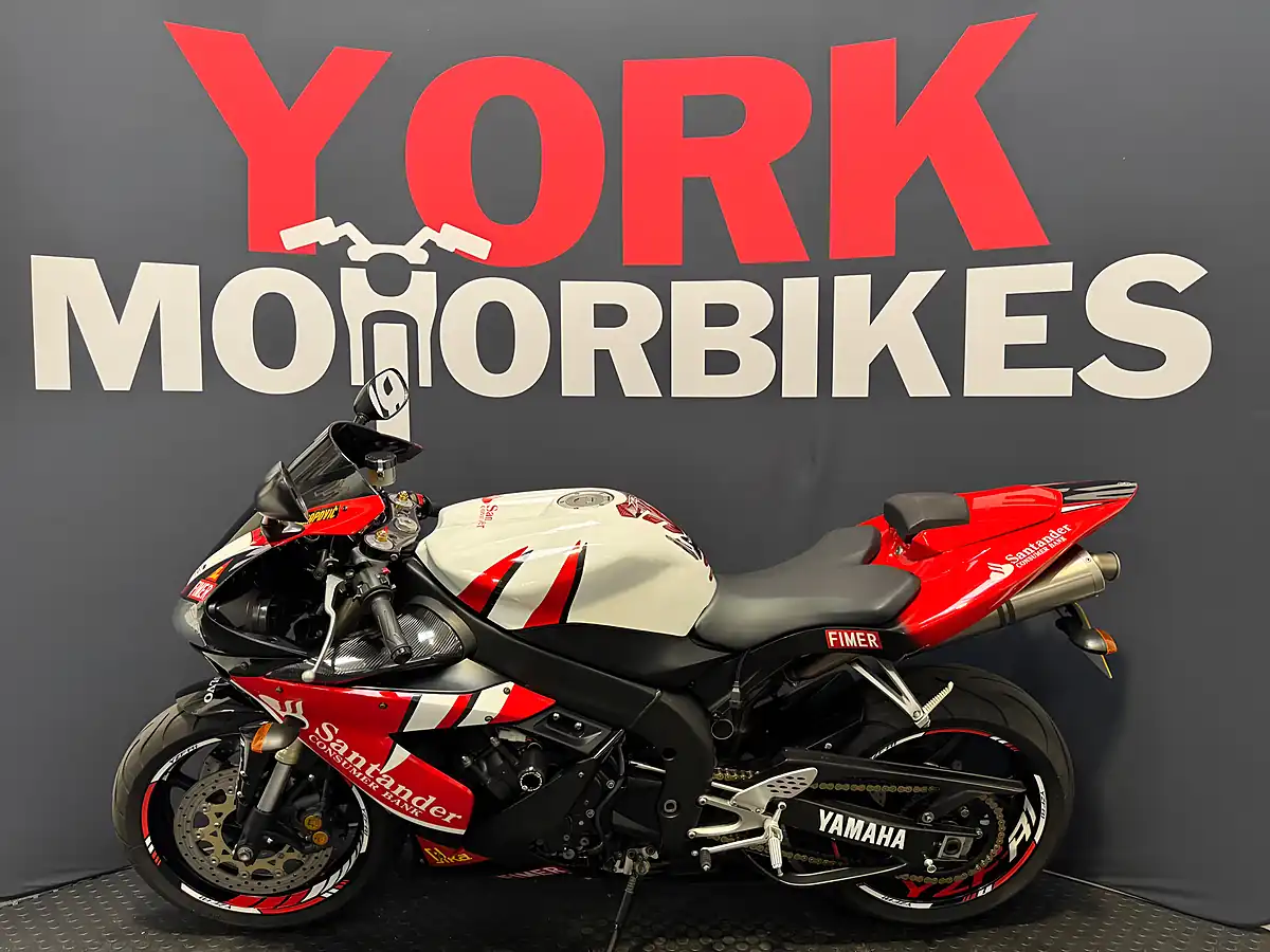 Used 2004 Yamaha R1 - Interior and Exterior details 2