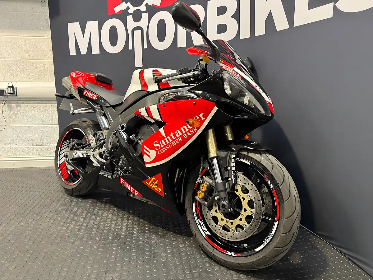 Used 2004 Yamaha R1 - Interior and Exterior details 5