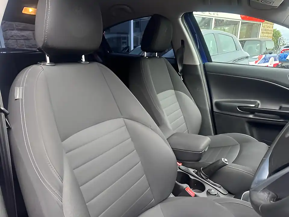 Used 2005 Alfa Romeo Giulietta Super Blue - Interior and Exterior details 6