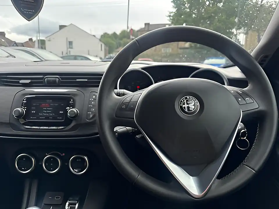 Used 2005 Alfa Romeo Giulietta Super Blue - Interior and Exterior details 9