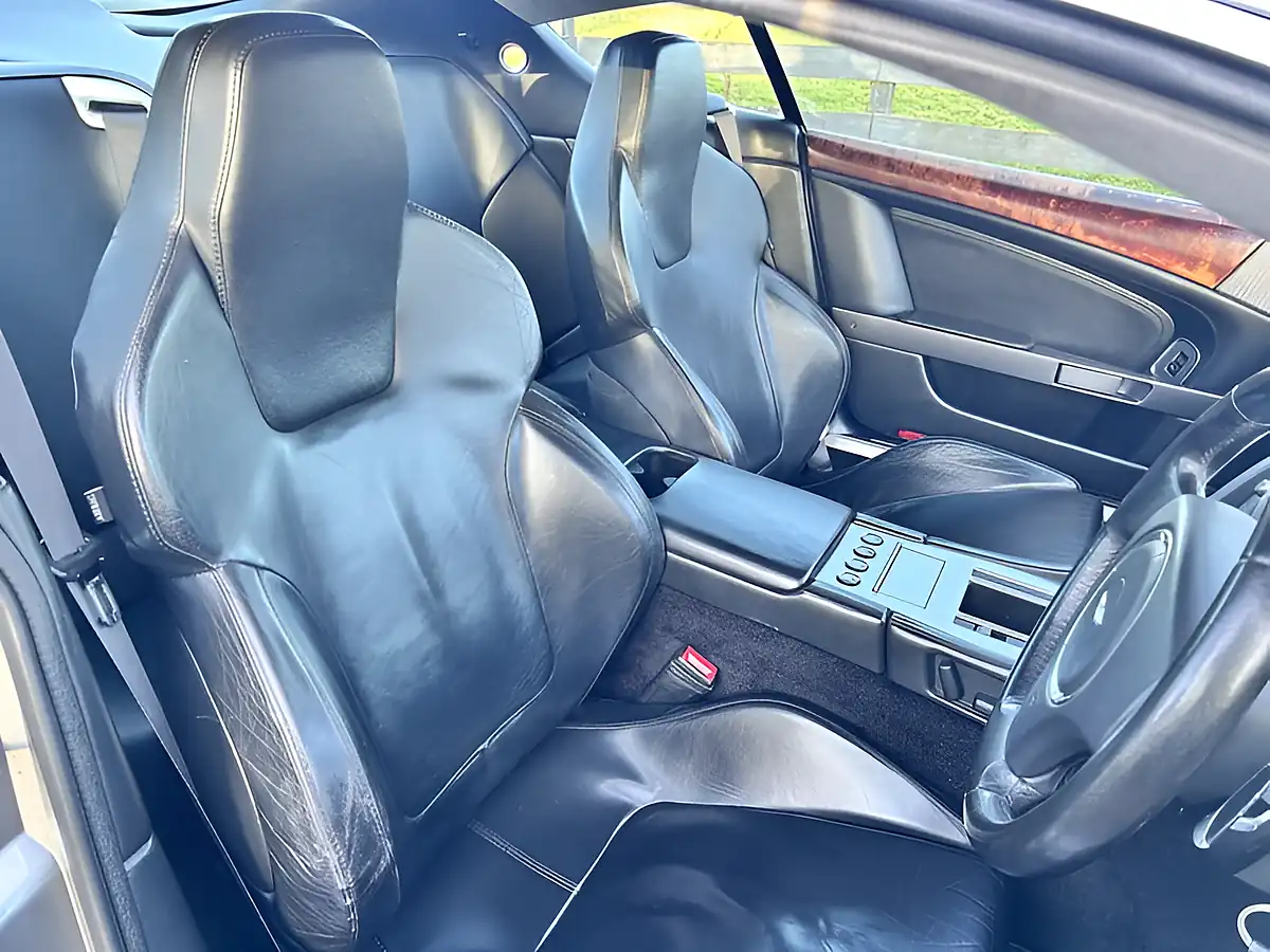 Used 2005 Aston Martin DB9 Silver - Interior and Exterior details 15