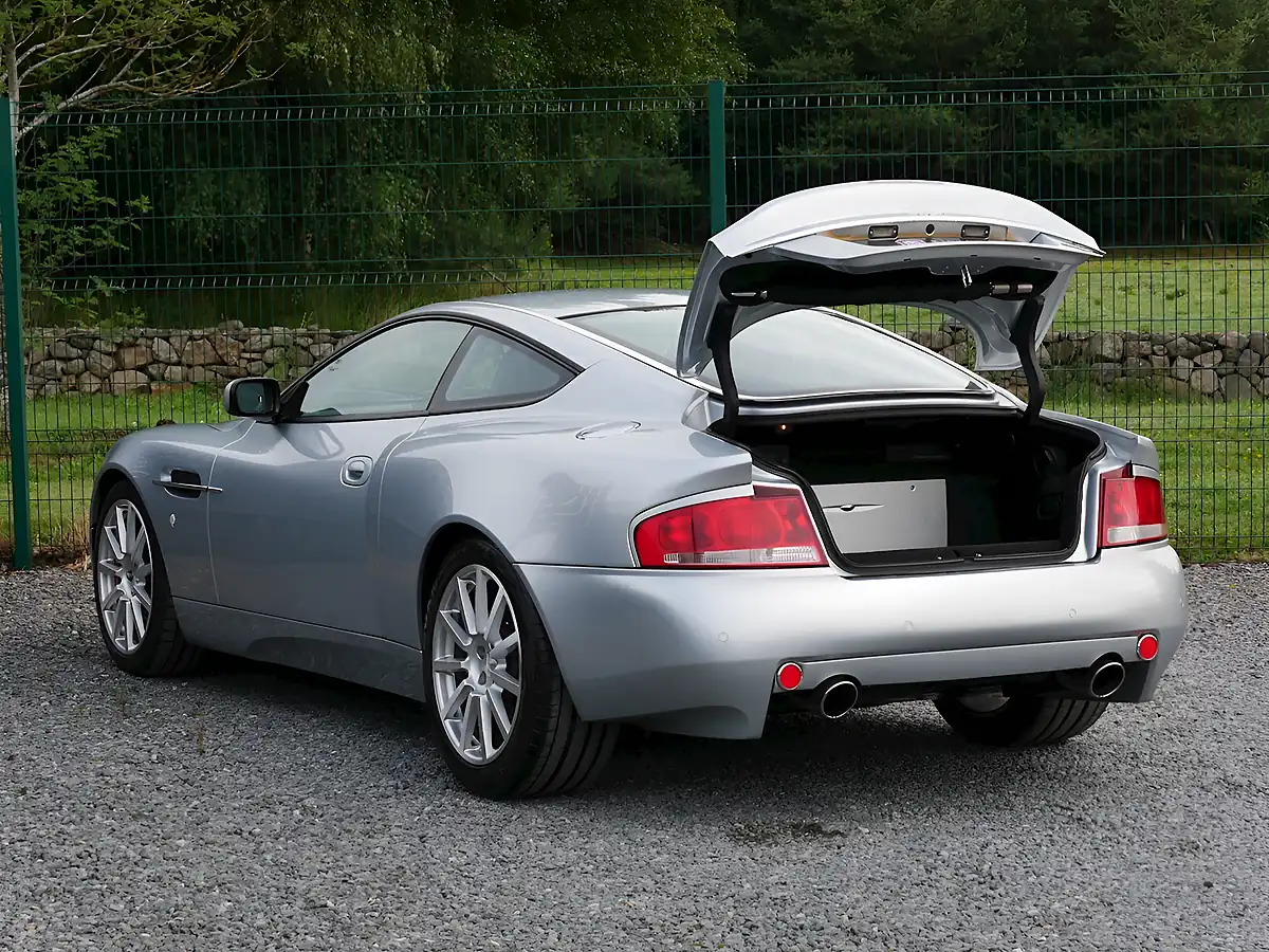 Used 2005 Aston Martin Vanquish S Titanium Silver - Interior and Exterior details 17