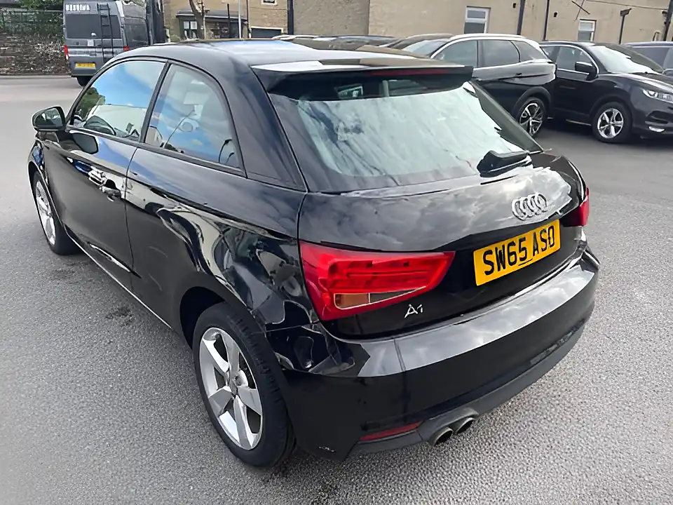Used 2005 Audi A1 Sport Black - Interior and Exterior details 4
