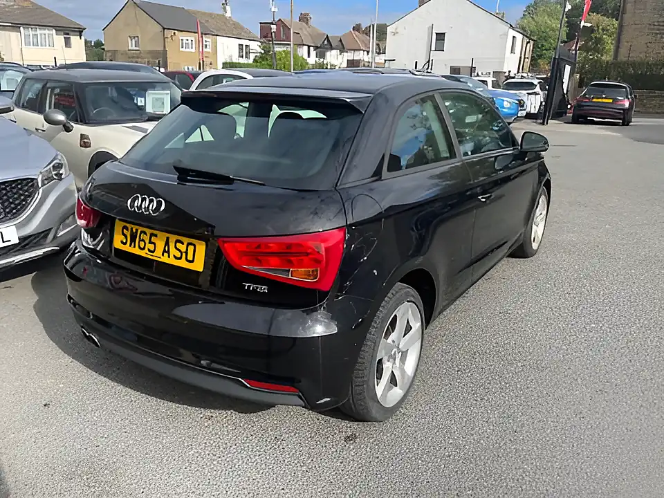 Used 2005 Audi A1 Sport Black - Interior and Exterior details 7