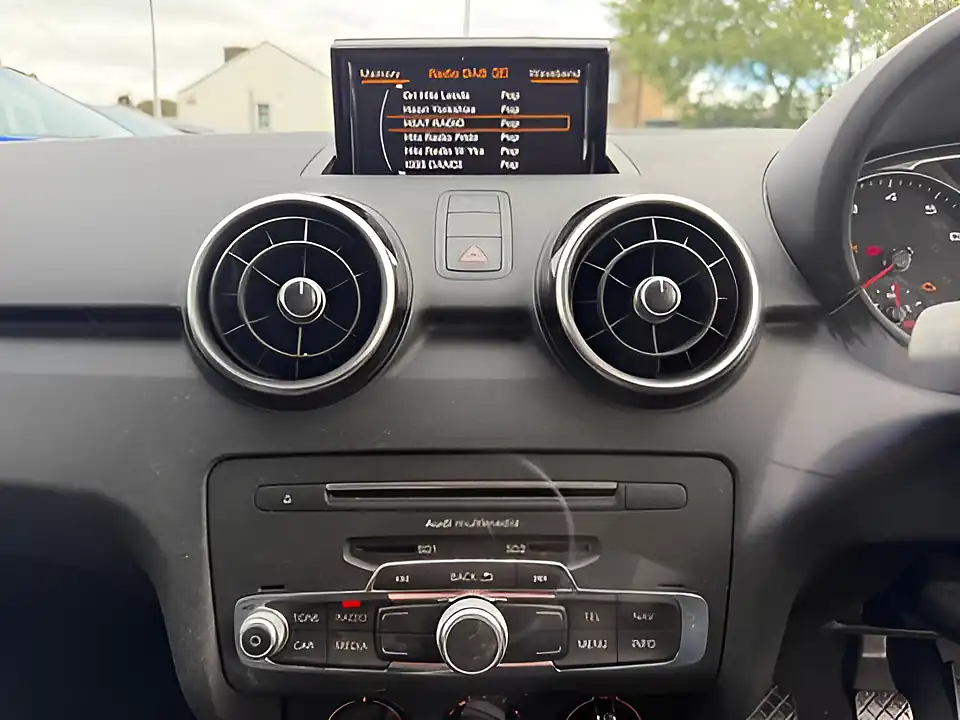 Used 2005 Audi A1 Sport White - Interior and Exterior details 11