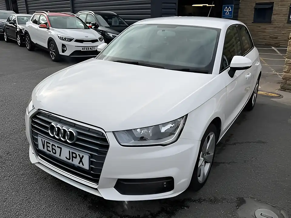 Used 2005 Audi A1 Sport White - Interior and Exterior details 3