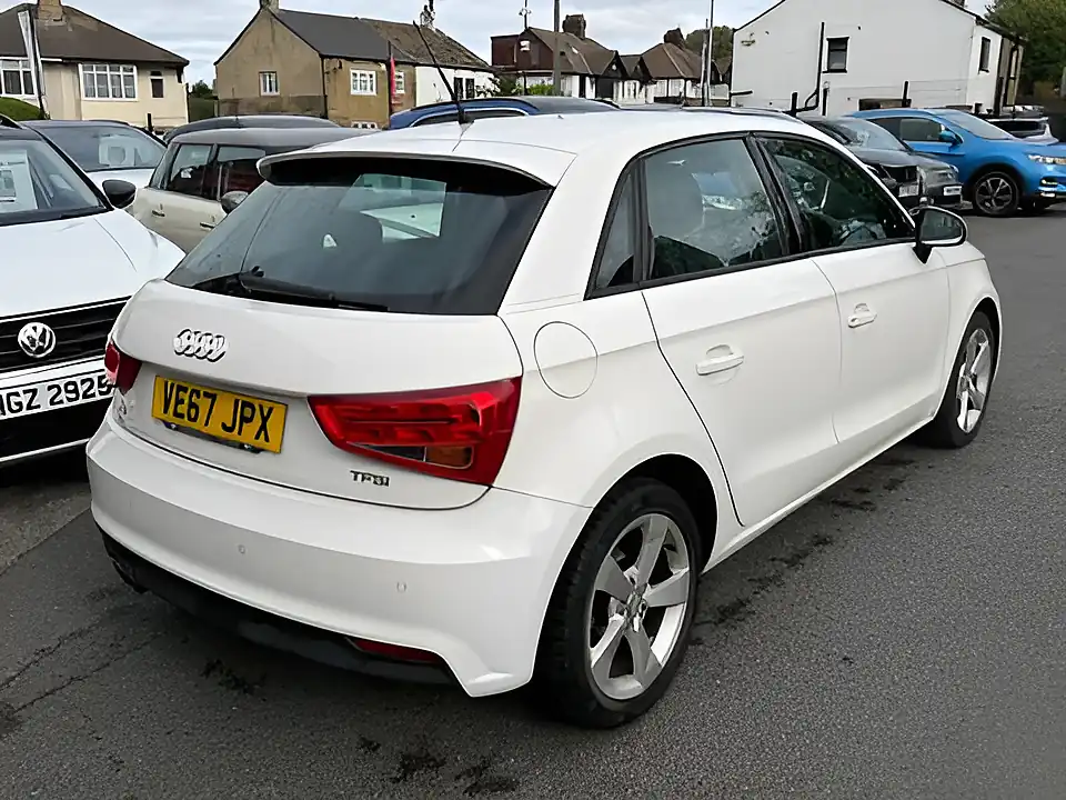 Used 2005 Audi A1 Sport White - Interior and Exterior details 4