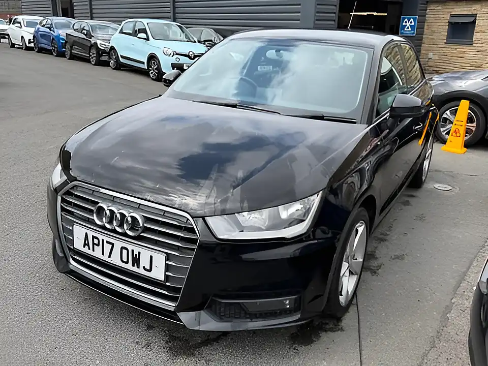 Used 2005 Audi A1 Sportback Sport Black - Interior and Exterior details 3