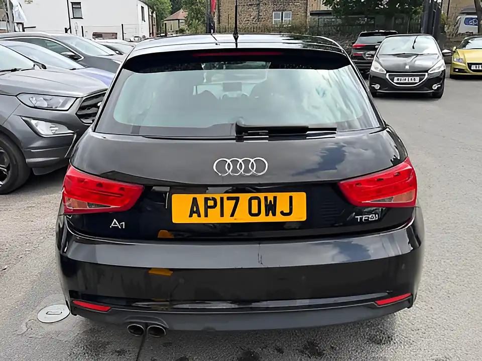 Used 2005 Audi A1 Sportback Sport Black - Interior and Exterior details 5