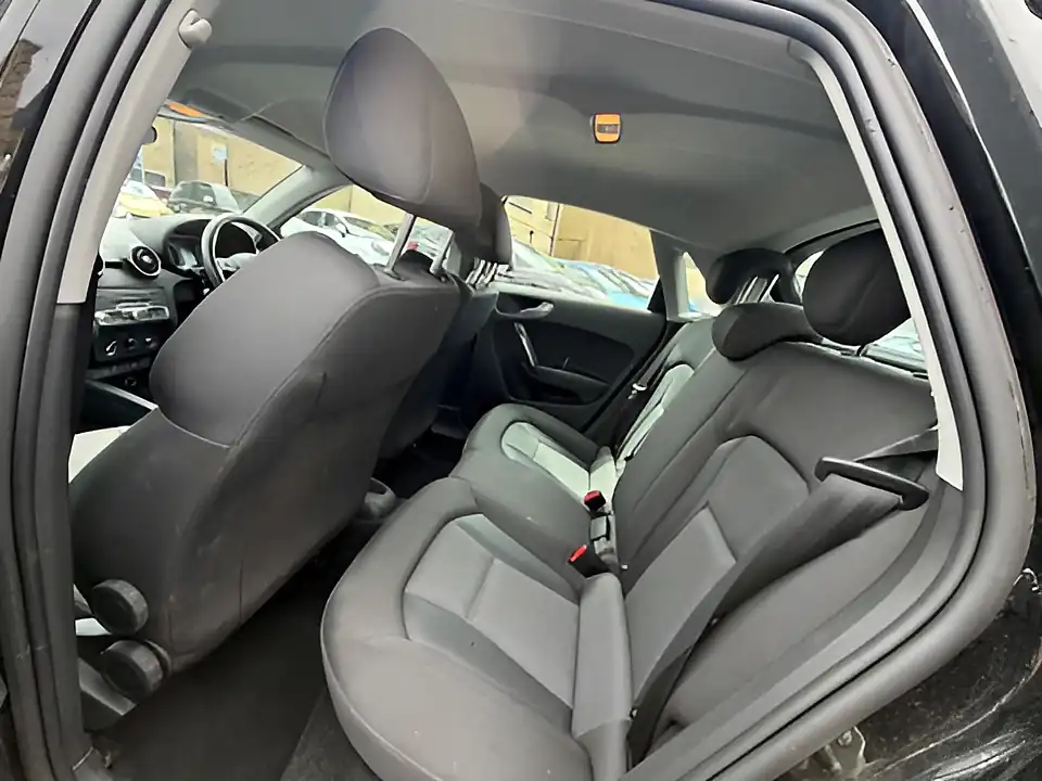 Used 2005 Audi A1 Sportback Sport Black - Interior and Exterior details 8