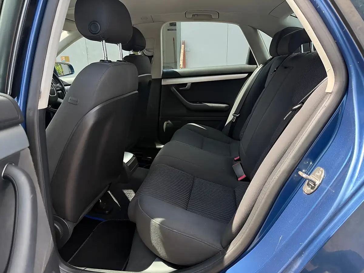 Used 2005 Audi A4 Se Blue - Interior and Exterior details 12
