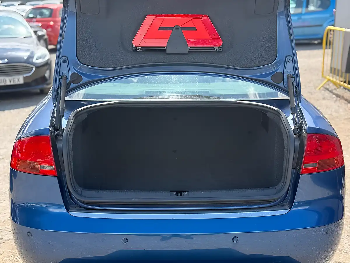 Used 2005 Audi A4 Se Blue - Interior and Exterior details 7