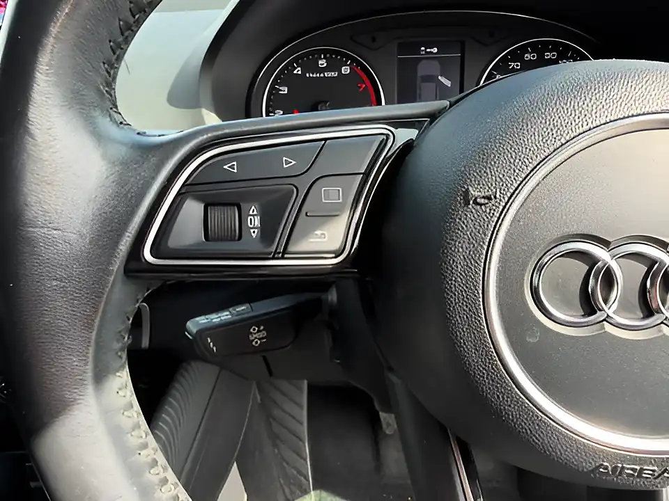 Used 2005 Audi Q2 S Line Edition 1 Grey - Interior and Exterior details 9