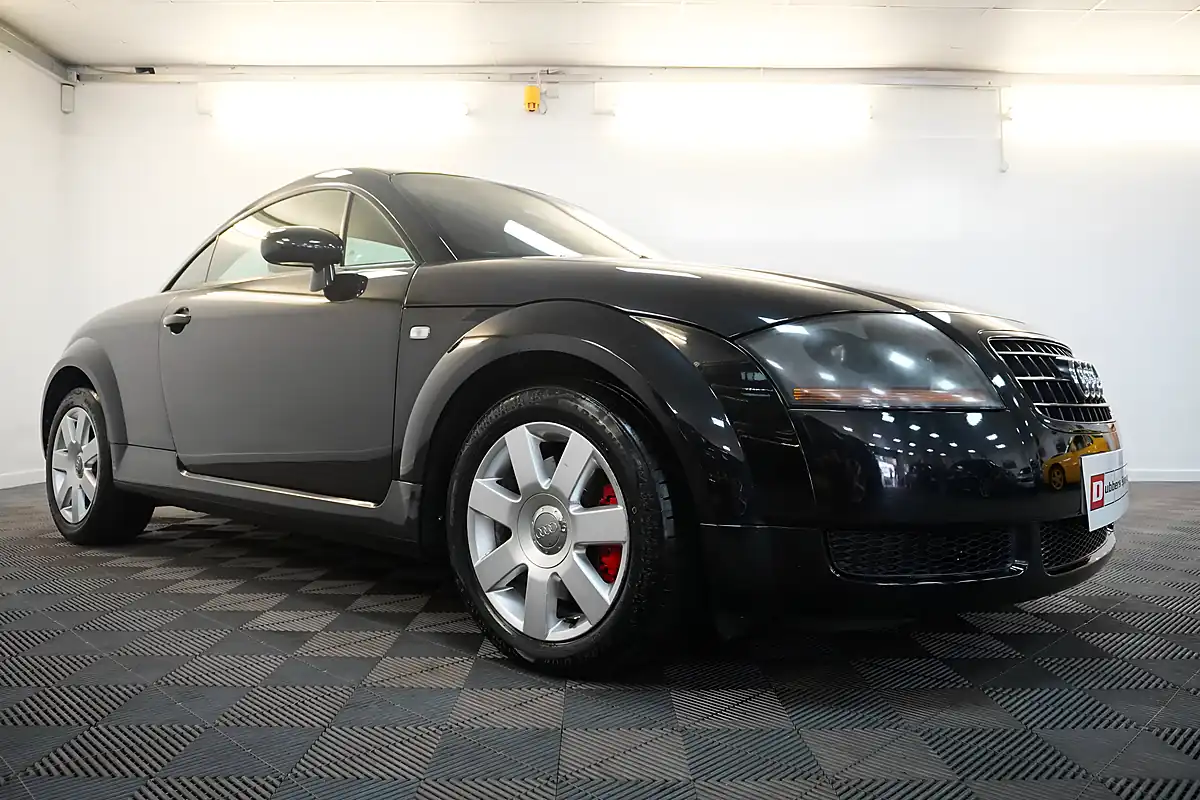 Used 2005 Audi Tt Coupe Black - Interior and Exterior details 3