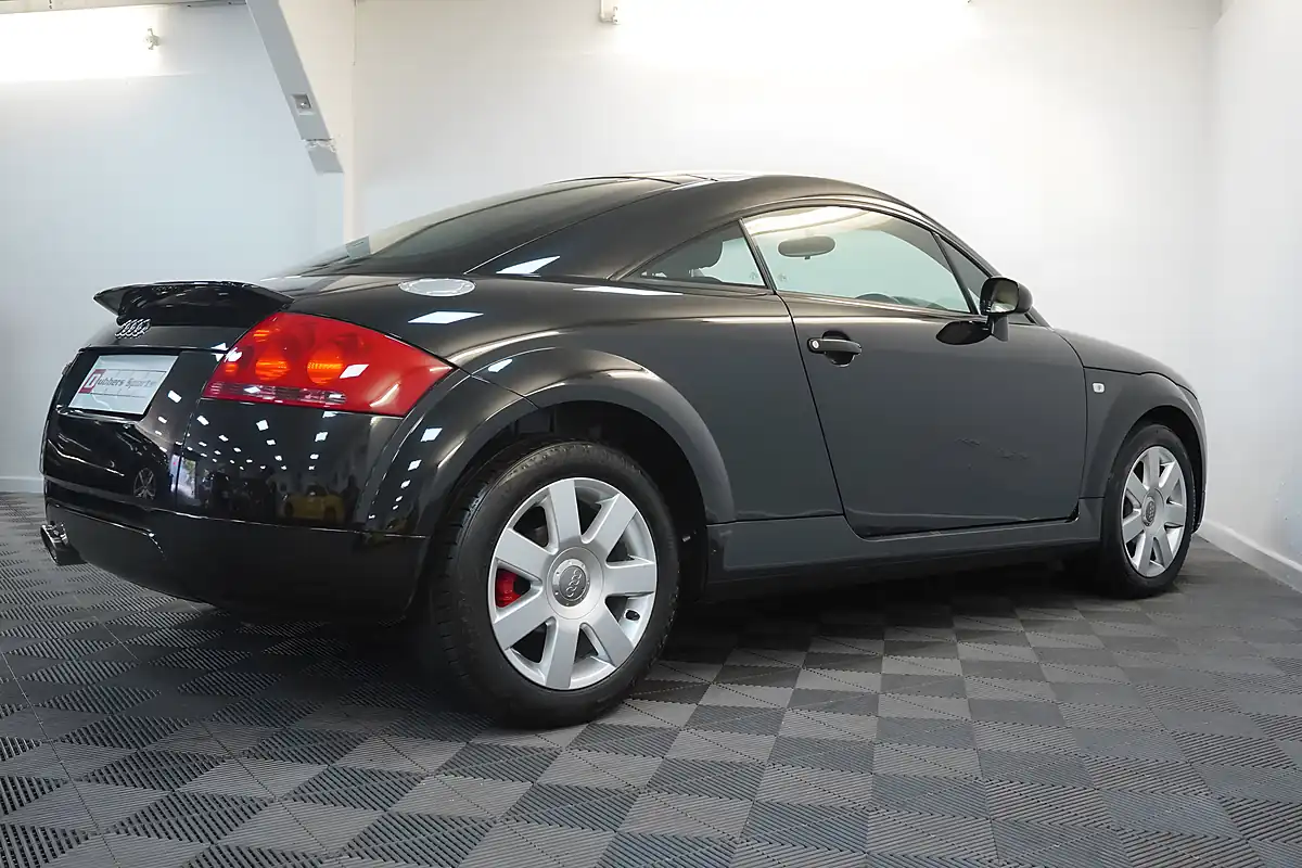 Used 2005 Audi Tt Coupe Black - Interior and Exterior details 6