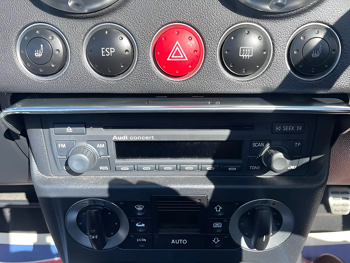 Used 2005 Audi Tt Roadster Silver - Interior and Exterior details 19