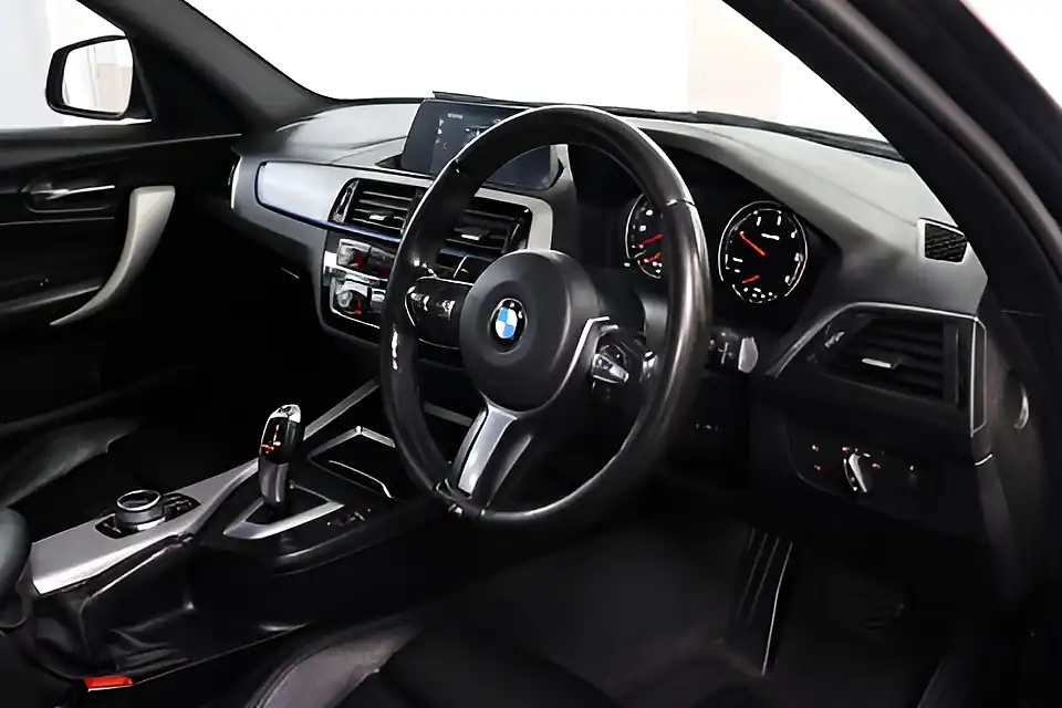 Used 2005 BMW 1 Series M Sport Black - Interior and Exterior details 5