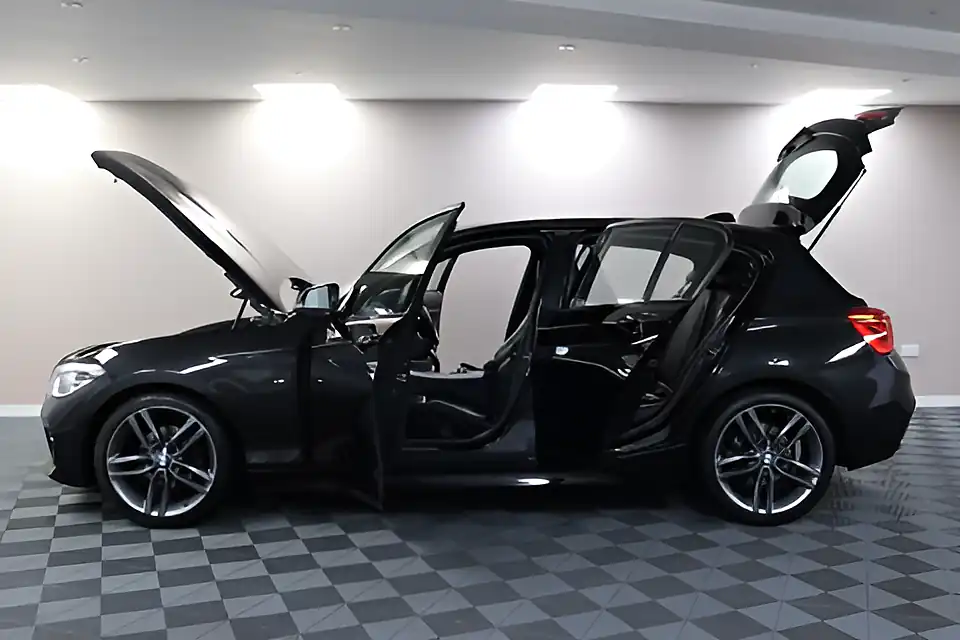 Used 2005 BMW 1 Series M Sport Black - Interior and Exterior details 6