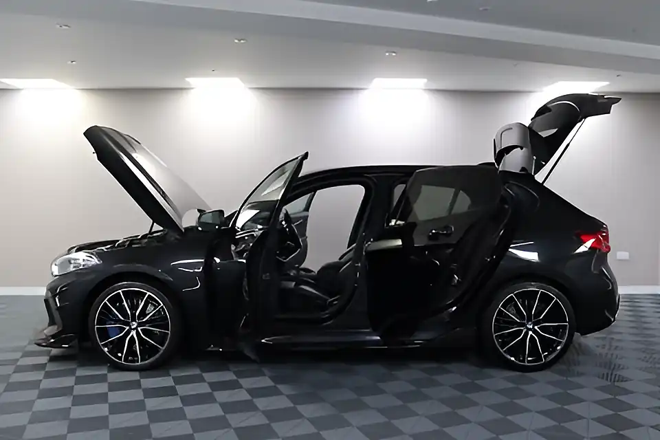 Used 2005 BMW 1 Series M135i Black Sapphire - Interior and Exterior details 4
