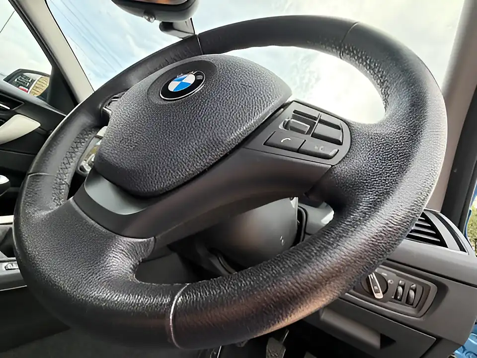 Used 2005 BMW 1 Series Se Blue - Interior and Exterior details 10