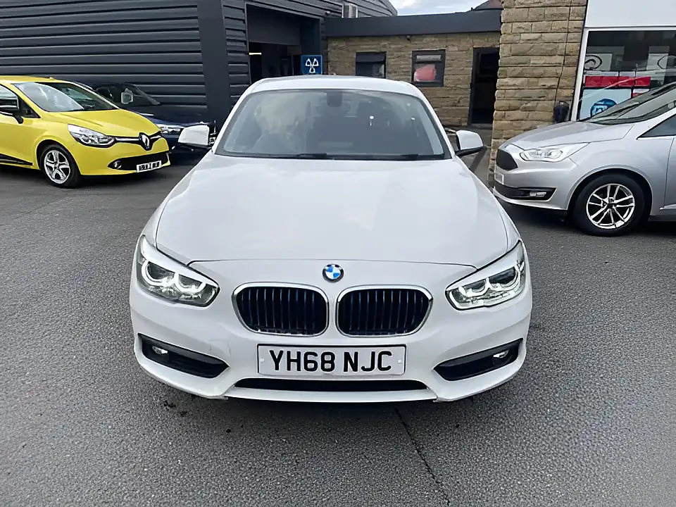 Used 2005 BMW 1 Series Se Business White - Interior and Exterior details 2