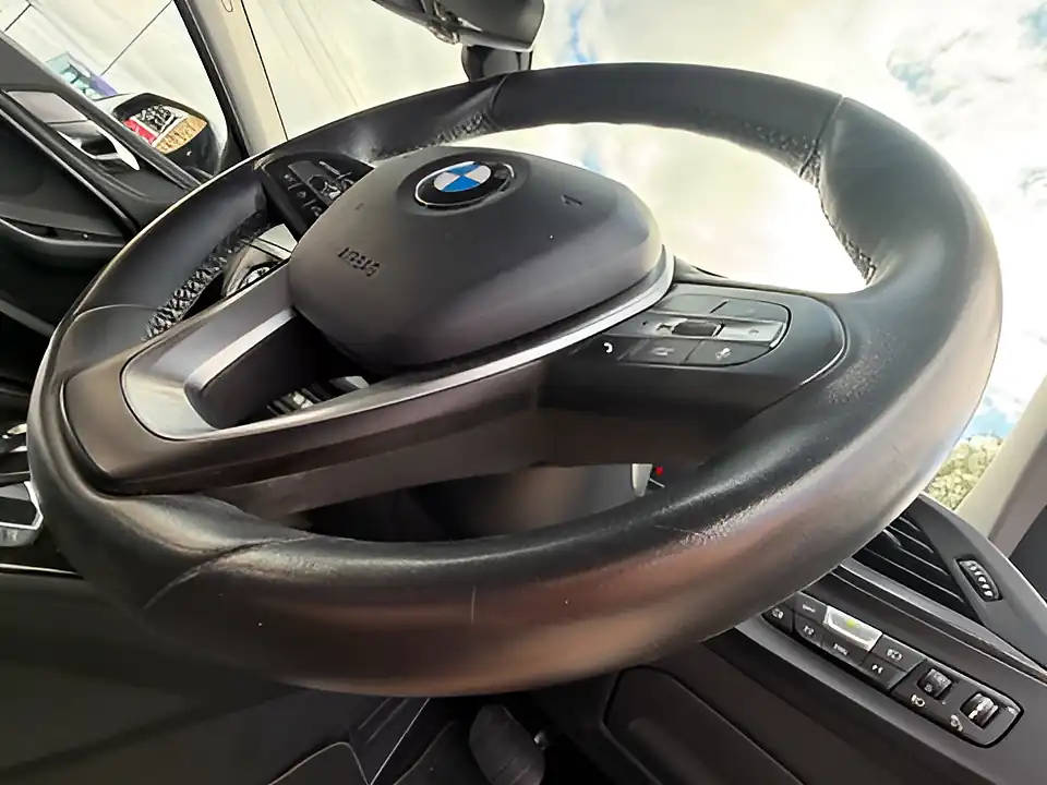 Used 2005 BMW 1 Series Sport Blue - Interior and Exterior details 15