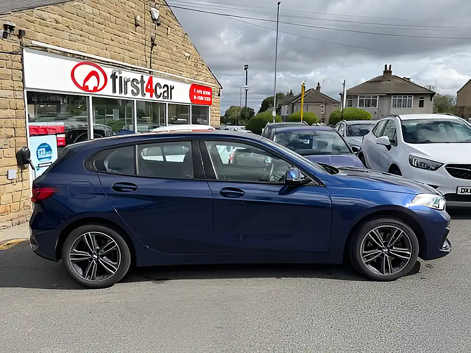 Used 2005 BMW 1 Series Sport Blue - Interior and Exterior details 4