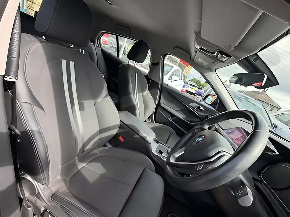 Used 2005 BMW 1 Series Sport Blue - Interior and Exterior details 9