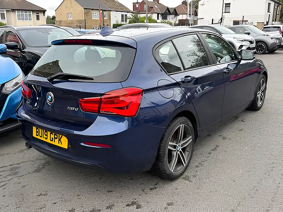 Used 2005 BMW 1 Series Sport Mediterranean Blue - Interior and Exterior details 4