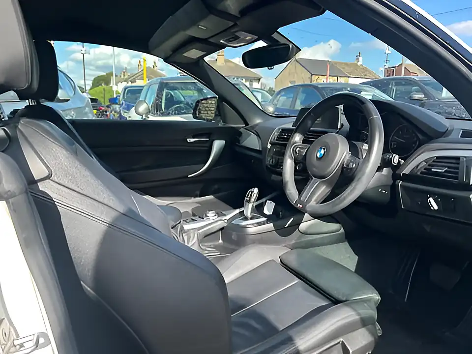 Used 2005 BMW 2 Series M Sport White - Interior and Exterior details 2