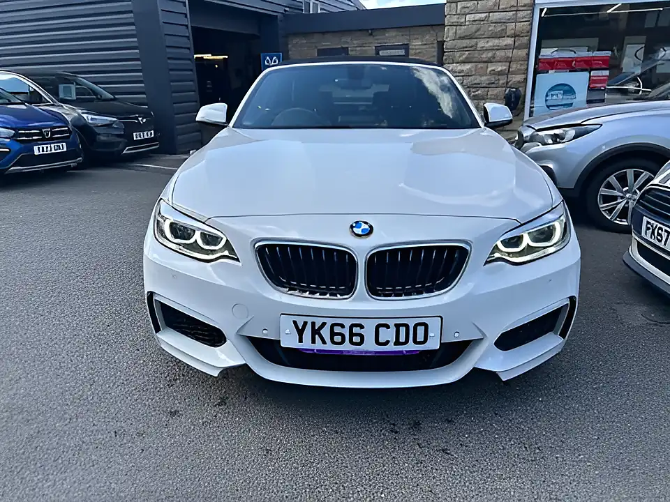 Used 2005 BMW 2 Series M Sport White - Interior and Exterior details 7