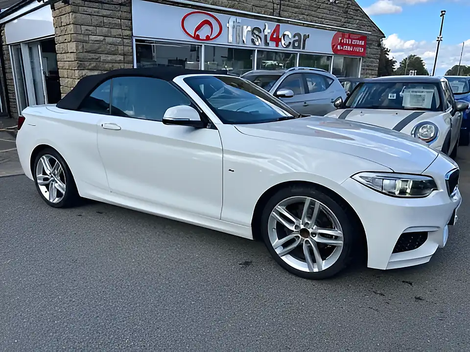 Used 2005 BMW 2 Series M Sport White - Interior and Exterior details 8
