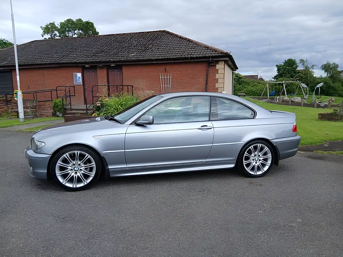 Used 2005 BMW 3 Series 325 Sport Silver - Interior and Exterior details 8