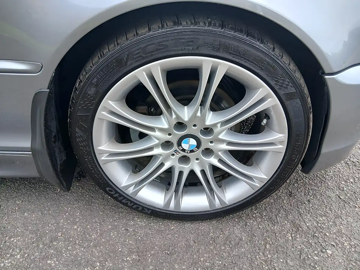 Used 2005 BMW 3 Series 325 Sport Silver - Interior and Exterior details 9