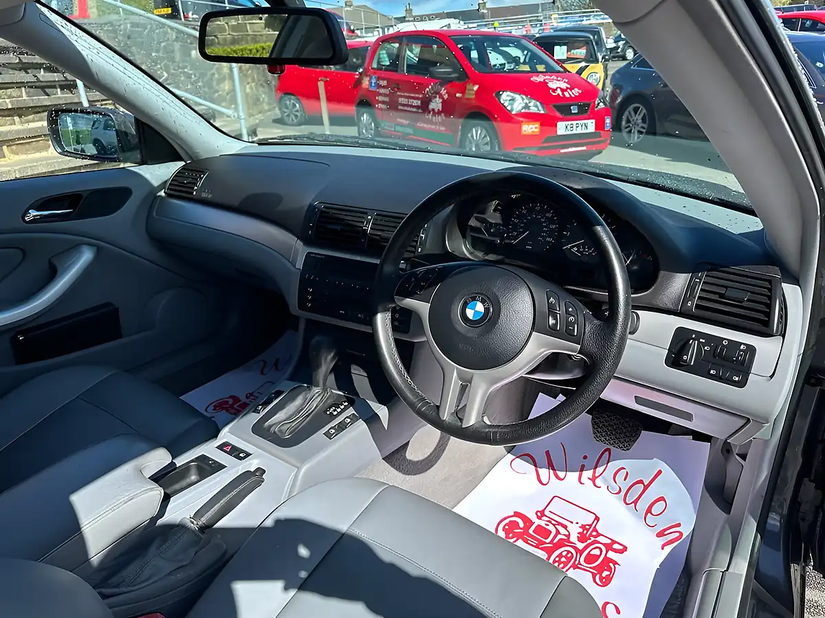 Used 2005 BMW 3 Series Se Grey - Interior and Exterior details 11