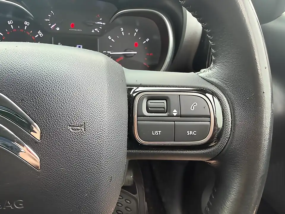 Used 2005 Citroen C3 Aircross Feel White - Interior and Exterior details 14