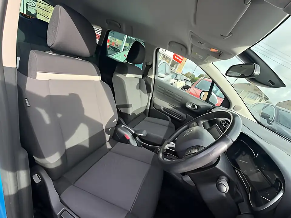 Used 2005 Citroen C3 Aircross Flair S/S Blue - Interior and Exterior details 11