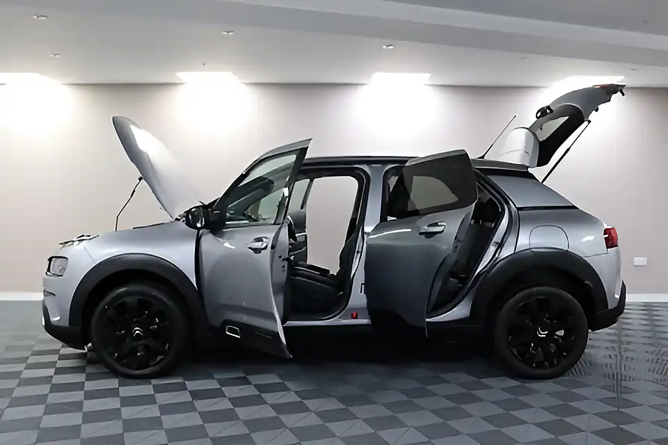 Used 2005 Citroen C4 Cactus Flair S/S Platinum Grey - Interior and Exterior details 5