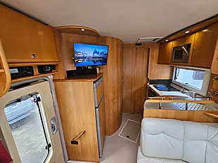 Used 2005 Concorde Charisma 880L White - Interior and Exterior details 7