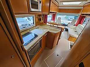 Used 2005 Concorde Charisma 880L White - Interior and Exterior details 9