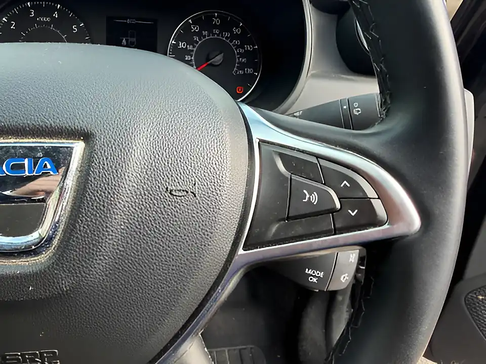 Used 2005 Dacia Duster Comfort Black - Interior and Exterior details 12