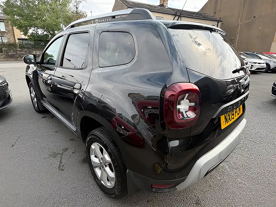 Used 2005 Dacia Duster Comfort Black - Interior and Exterior details 5