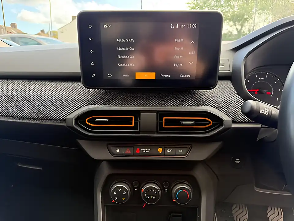 Used 2005 Dacia Sandero Stepway Comfort Grey - Interior and Exterior details 13