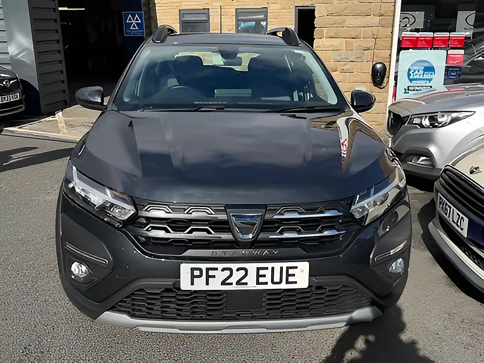 Used 2005 Dacia Sandero Stepway Comfort Grey - Interior and Exterior details 2