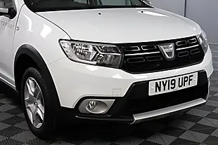 Used 2005 Dacia Sandero Stepway Comfort White - Interior and Exterior details 7